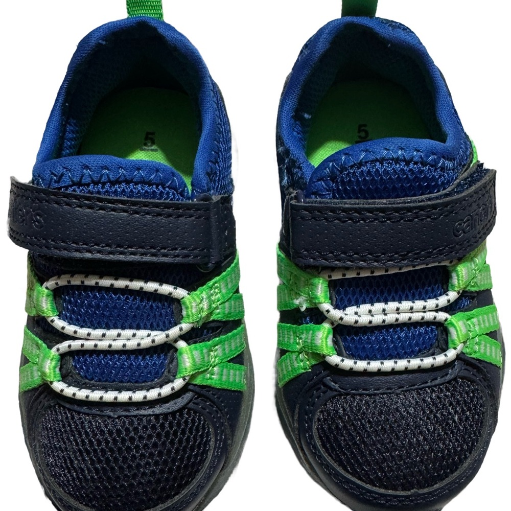Carters Infant/Toddler sz 5 slip on